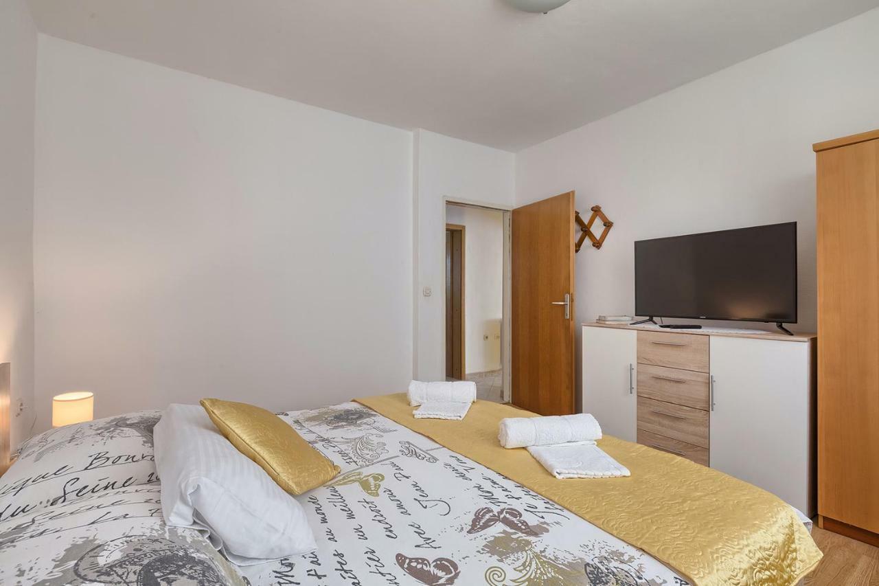 Apartman D&D, Dvorine 63 Banjole Eksteriør billede